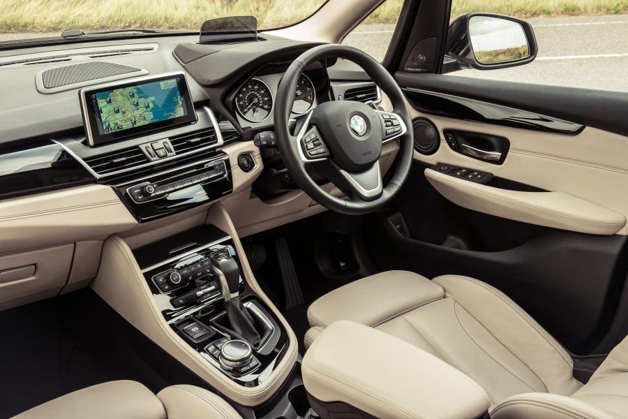  BMW 218d Active Tourer 2014 года  (UK) (фото 48 из 85)